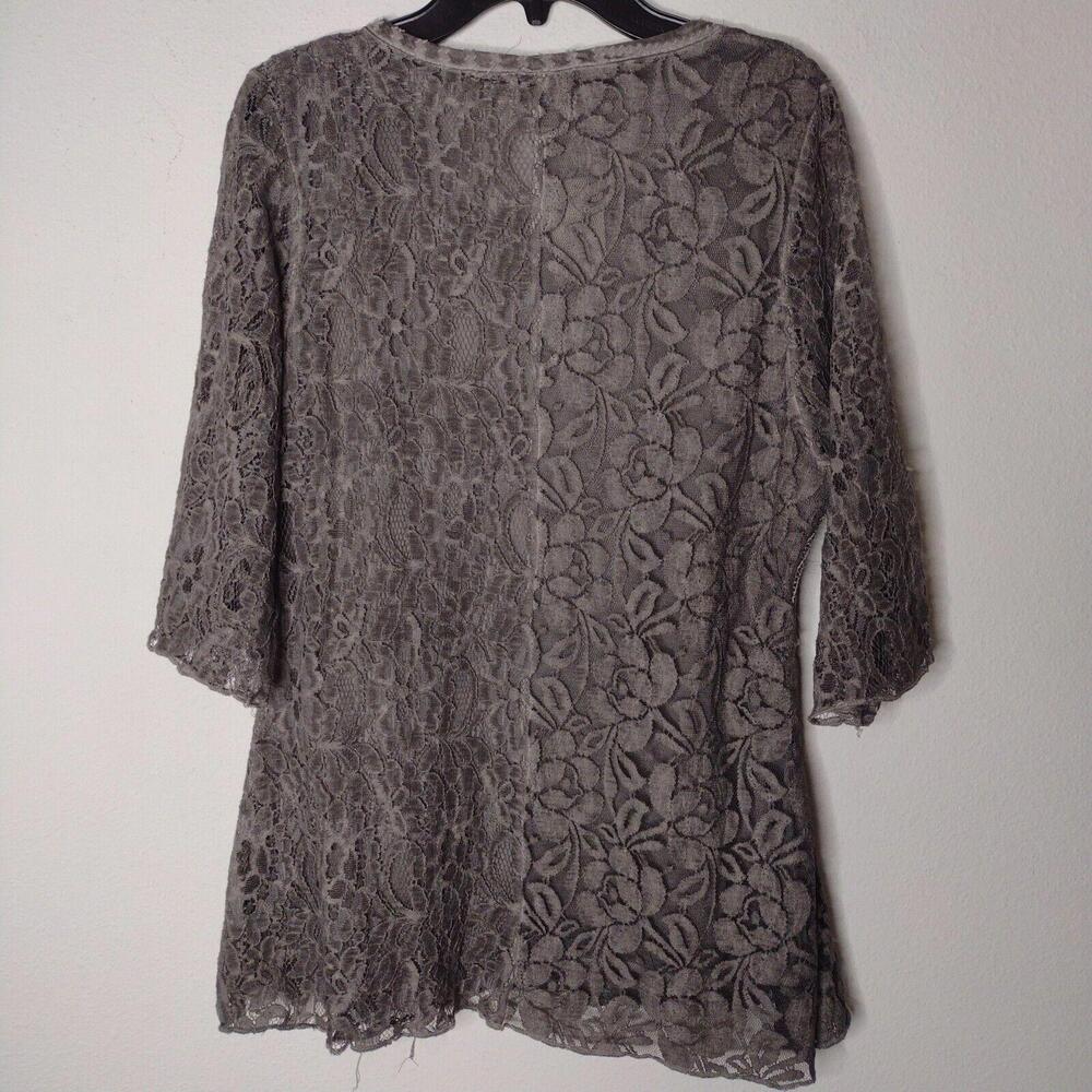 NWT This & That Women's Mixed Media Gray Blouse Size Medium - Picture 5 of 6